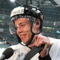Хоккей Эдуард Левандовский продолжит карьеру в Германии