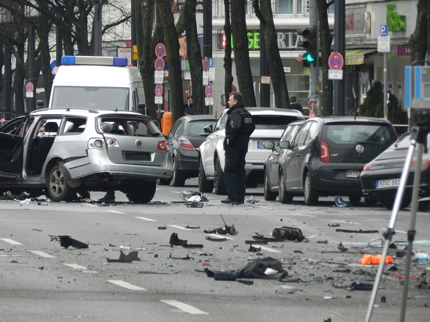 Взрыв автомобиля в Берлине 15 марта 2016 Видео Фото