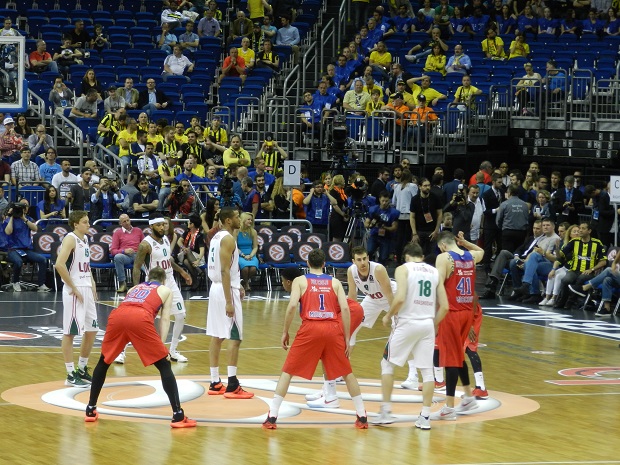 Баскетбол ЦСКА и „Фенербахче“ в финале Евролиги 2016