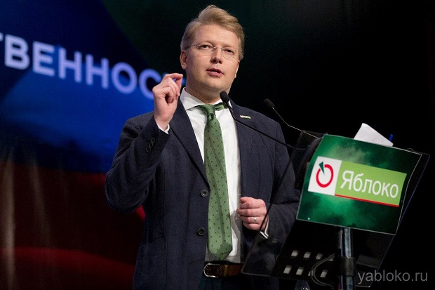 Николай Рыбаков стал первым кандидатом на пост председателя „Яблока“