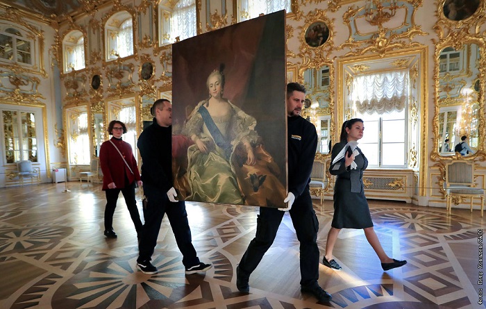 В Аугсбурге пройдет выставка царской коллекции из Петергофа