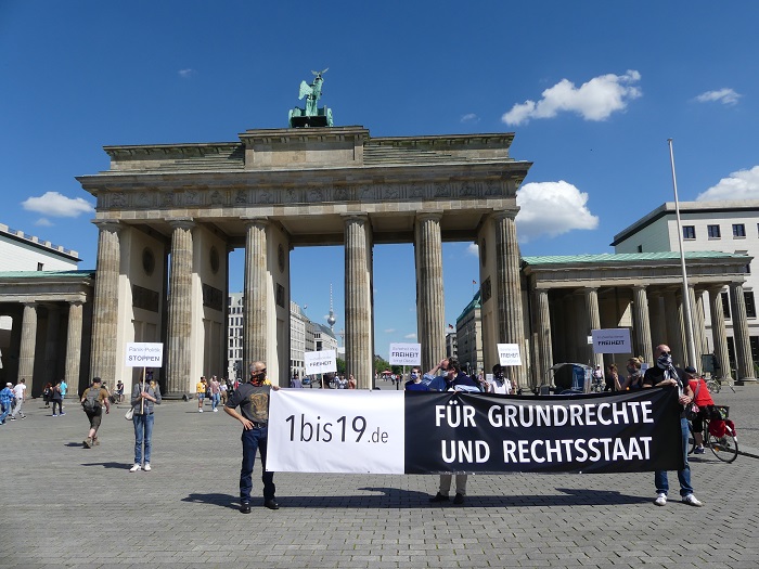 Демонстрация в Берлине 29 августа 2020 против ограничений