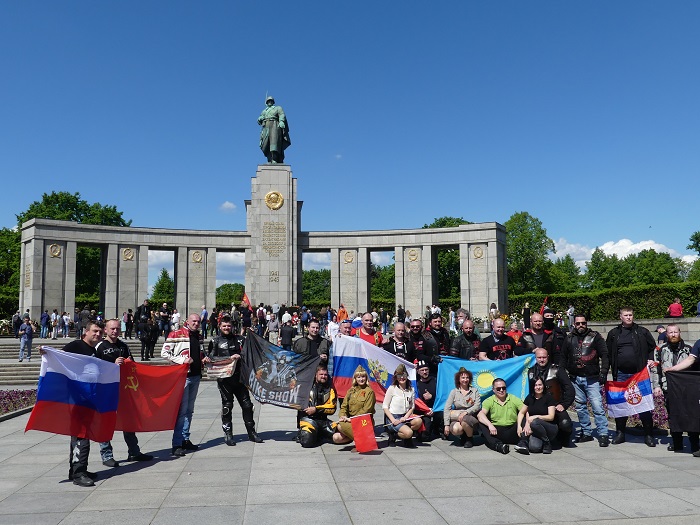 Ночные волки в Берлине 75 лет победы 9 мая 2020 Видео