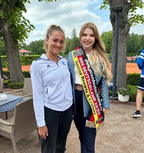 Миссис Германия 2023 Анна Шнайдер посетила в Берлине теннисные матчи Бундеслиги